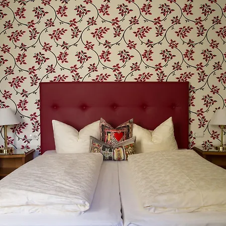 Historik Goldener Hirsch Rothenburg 3*