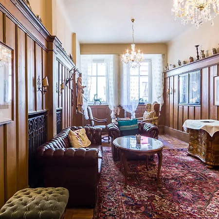 Historik Goldener Hirsch Rothenburg 3* روتنبورغ أوب در تاوبر
